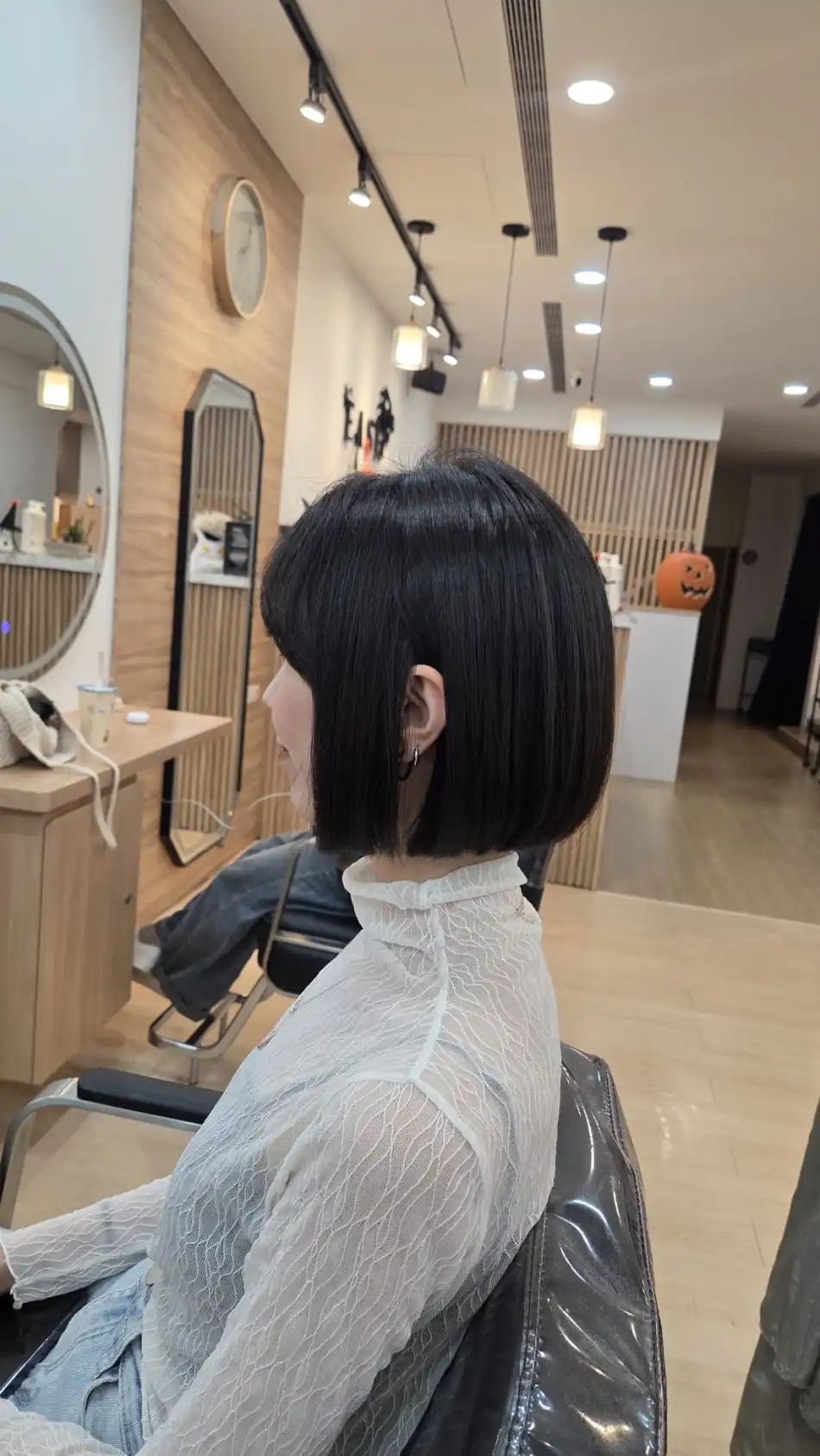 捐髮後一刀切短髮造型