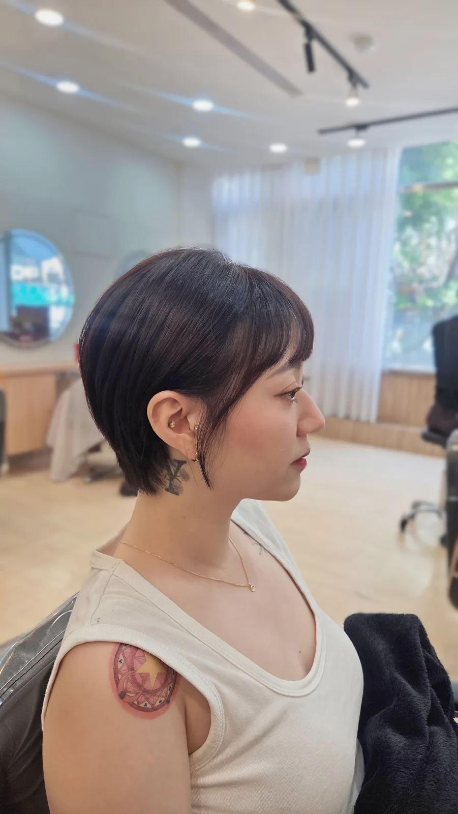 極短髮造型